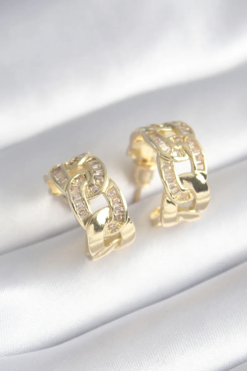 Zincir Model Zirkon Taş Detaylı Gold Renk Küpe