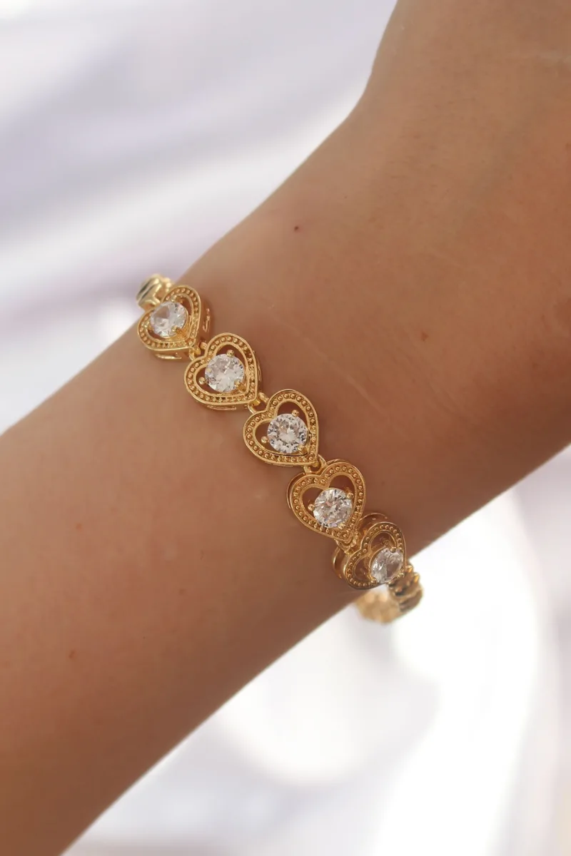 Kalp Figürlü İçi Zirkon Taşlı Gold Bileklik