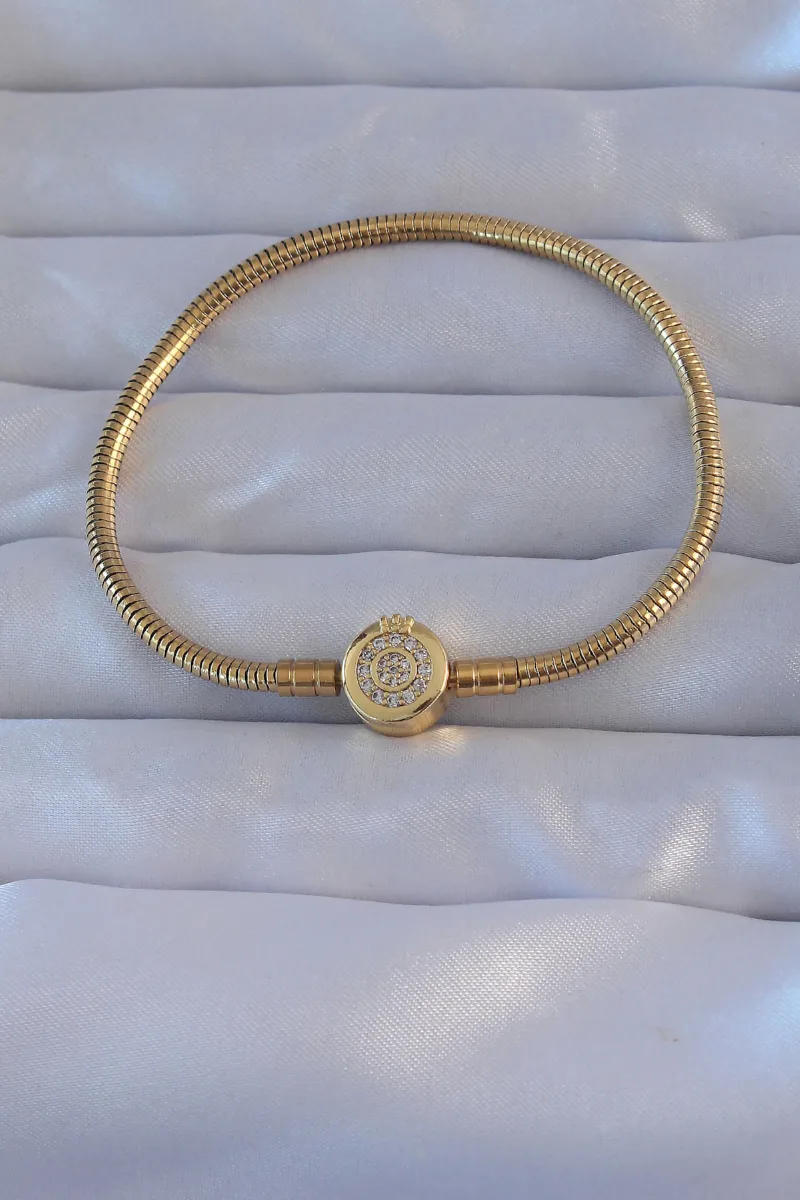 Zirkon Taşlı Charm Detaylı Gold Bileklik