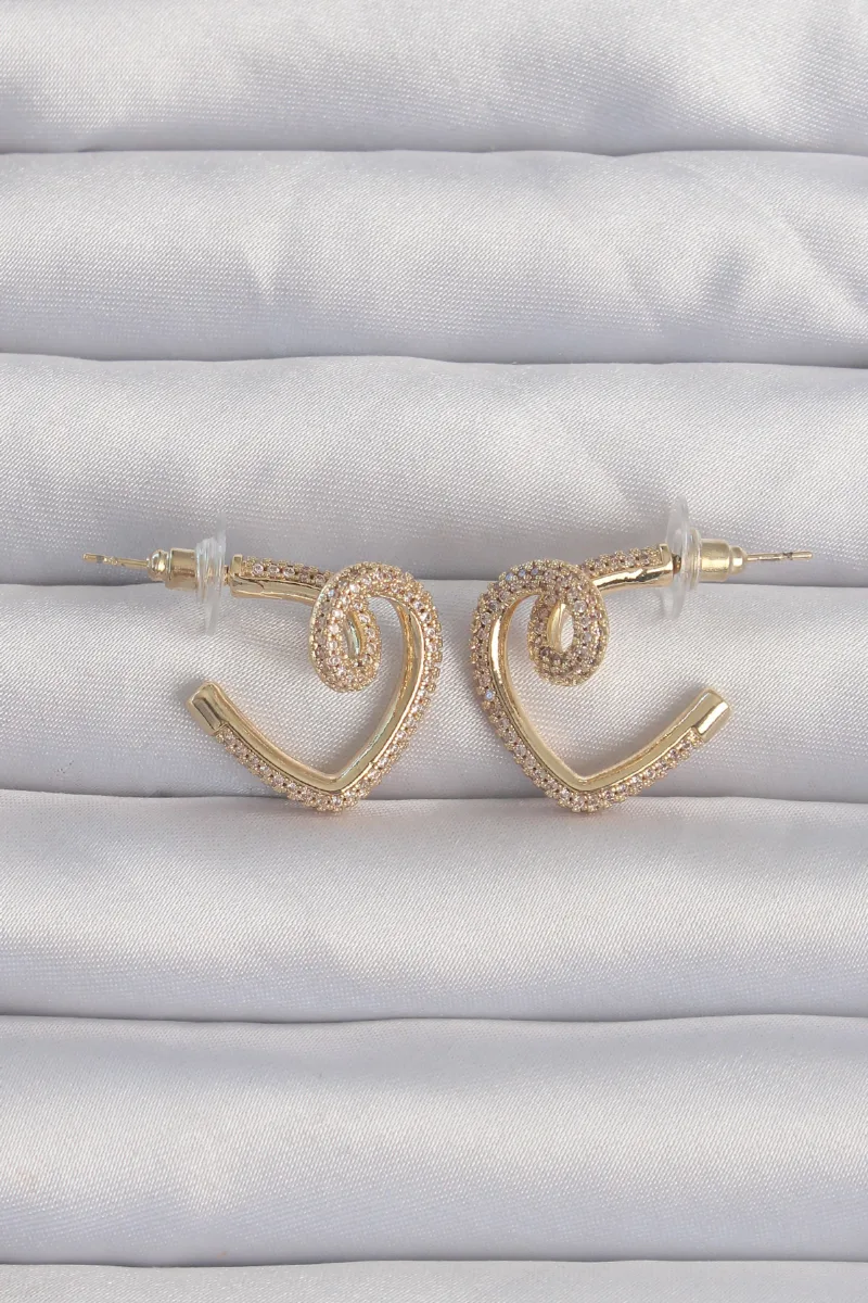 Kıvrımlı Zirkon Taşlı Gold Renk Yarım Kalp Küpe