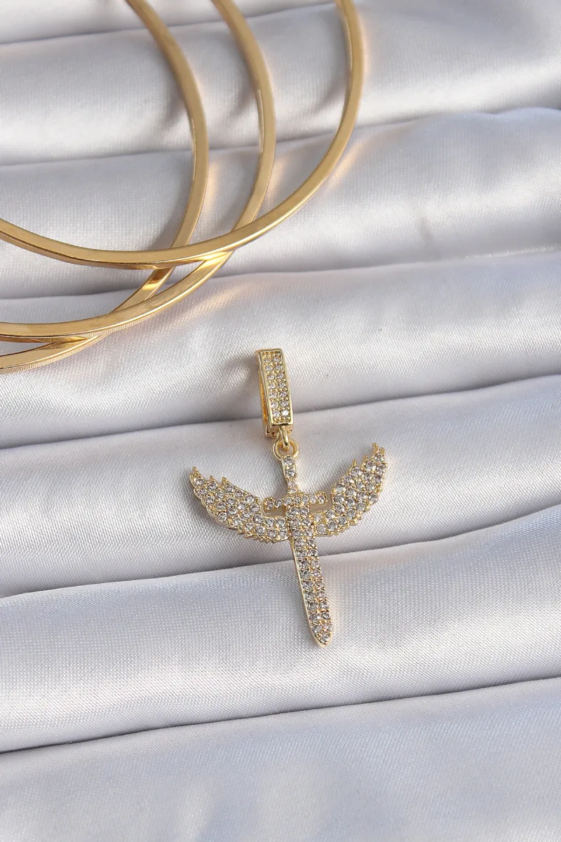 Mikail Model Zirkon Taşlı Gold Renk Charm