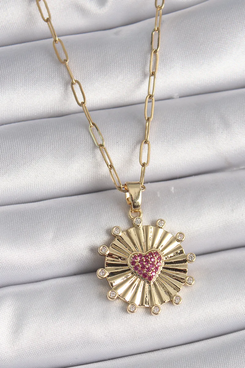 Pembe Zirkon Taşlı Kalp Madalyonlu Gold Renk Kolye