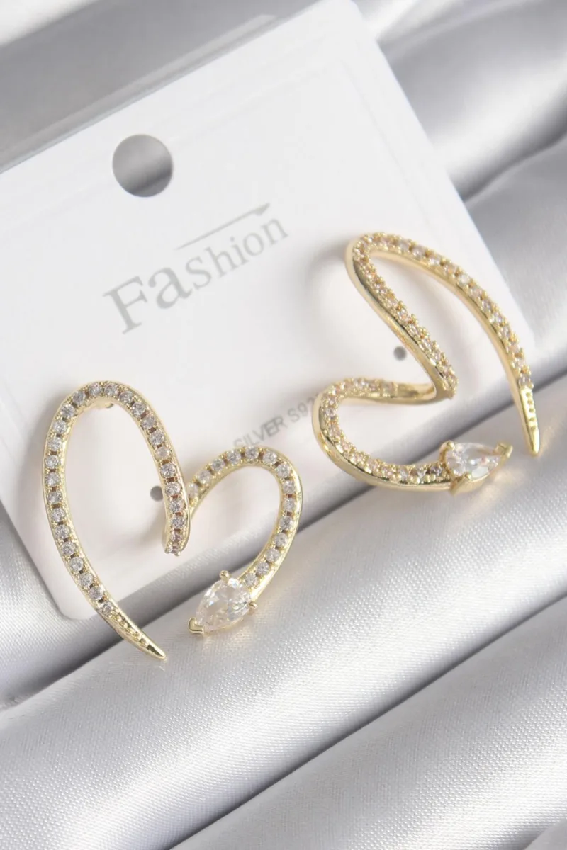 Yılan Kalp Model Zirkon Taşlı Gold Renk Küpe