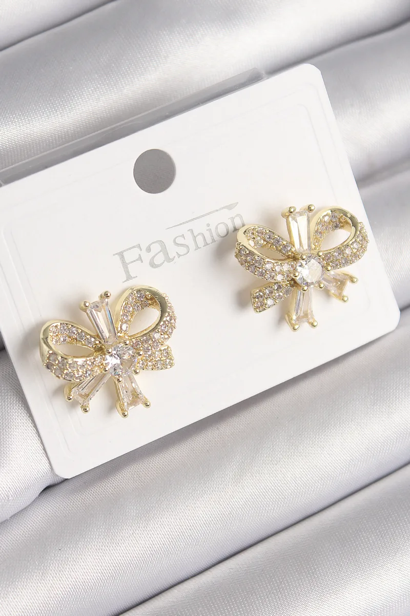 Fiyonk Model Zirkon Taşlı Gold Renk Küpe