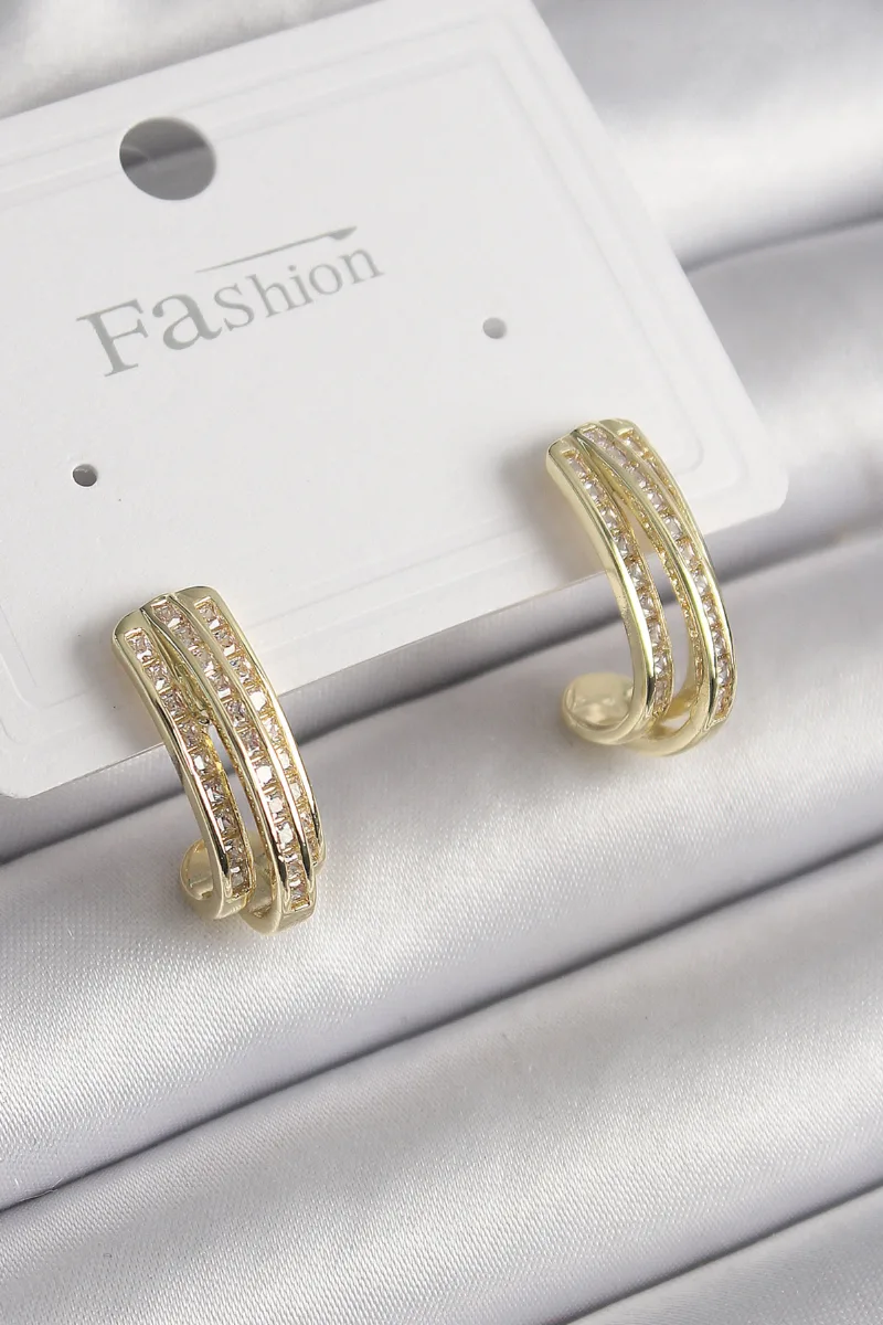 Yarım Halka Model Zirkon Taşlı Gold Renk Küpe