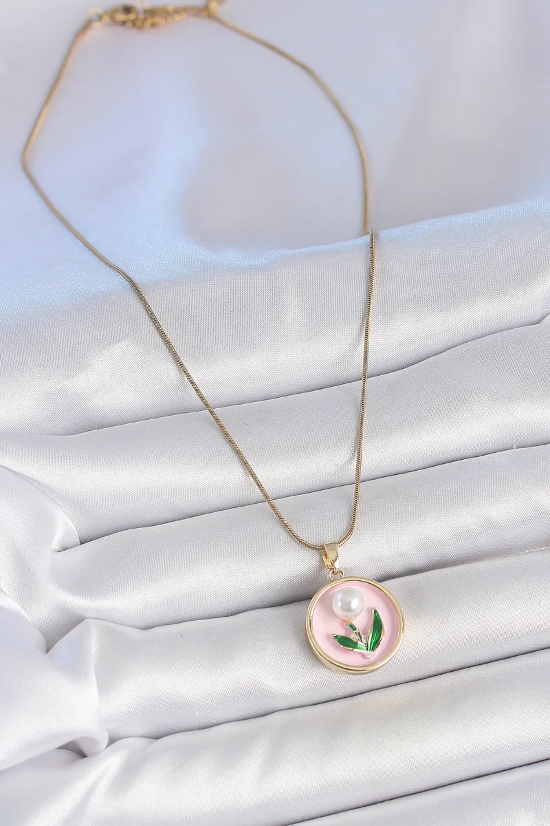 Çelik Gold Renk Pembe İncili Çiçek Kolye