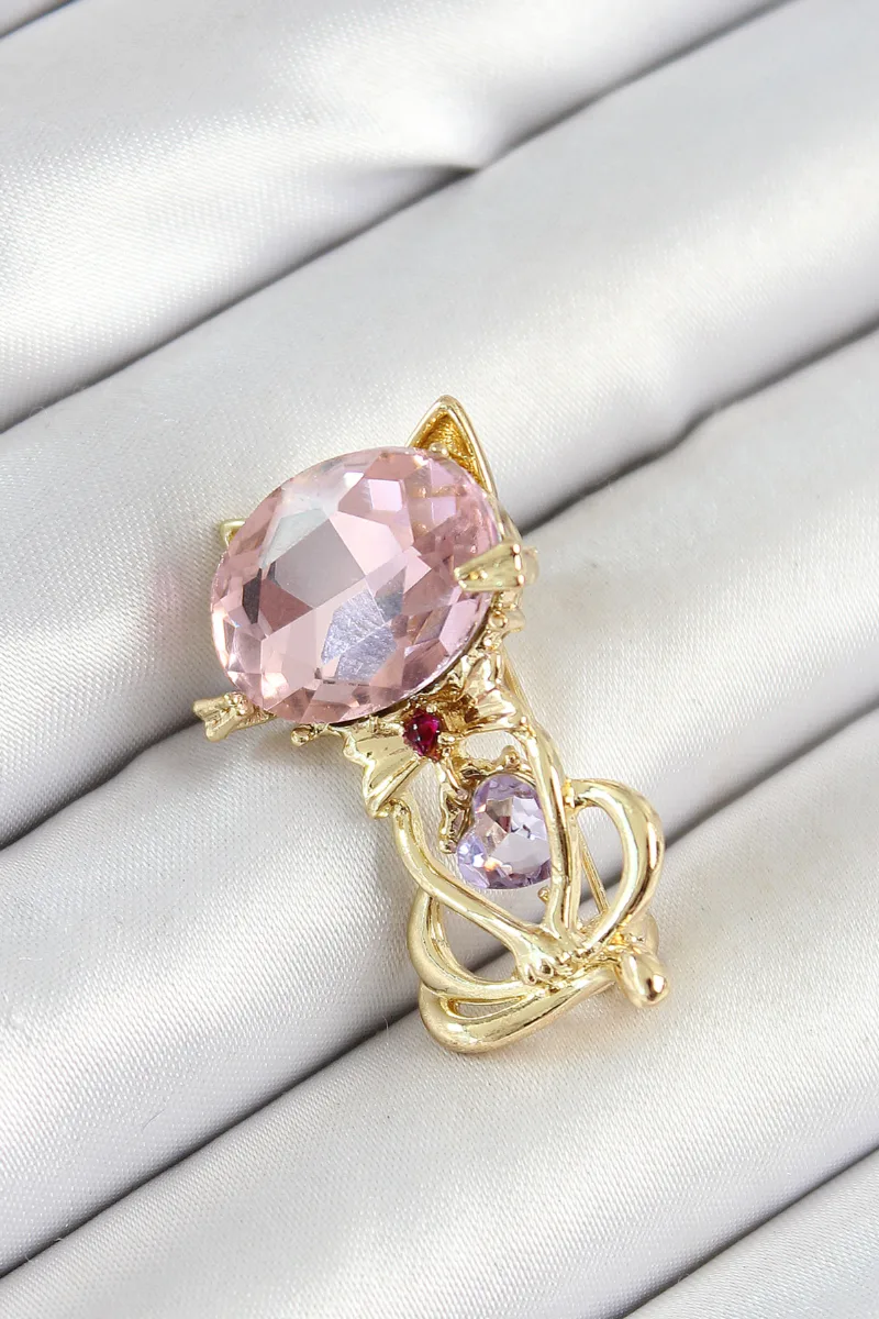 Kedi Figürlü Şapkalı Pembe Zirkon Taşlı Gold Broş