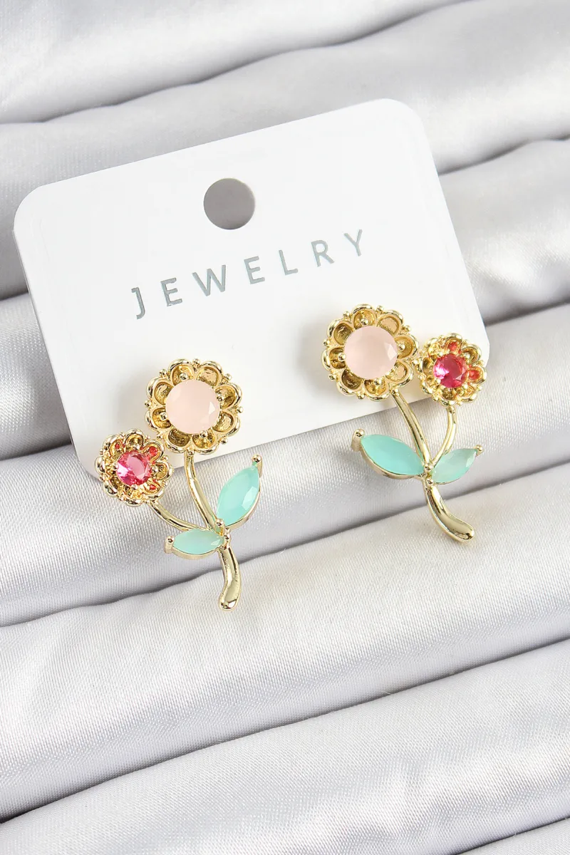 Papatya Model Zirkon Taşlı Gold Renk Küpe