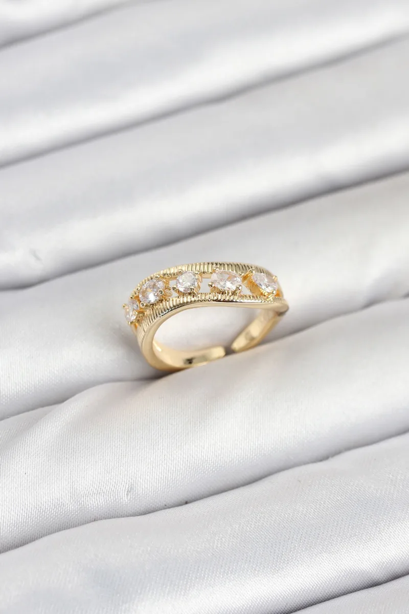 Şık Tasarım Zirkon Taşlı Gold Renk Yüzük