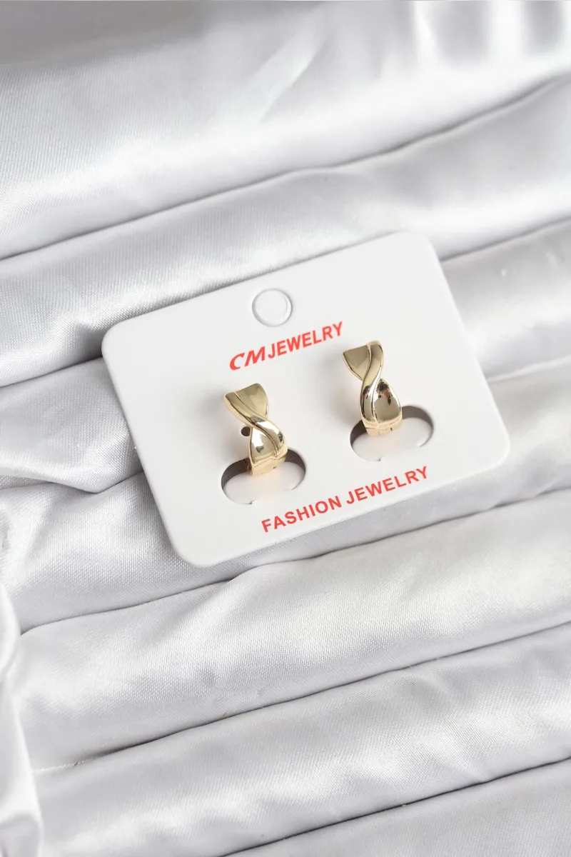 Şık Gold Renk Küpe Modeli