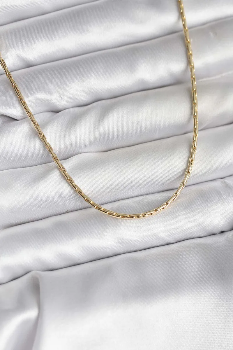 İnce Zincir Model Gold Kaplama Kolye
