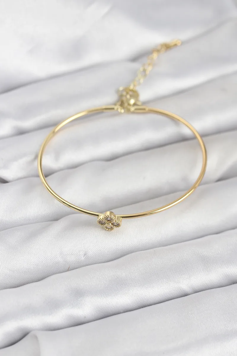 Zirkon Taşlı Yonca Model Gold Renk Bileklik