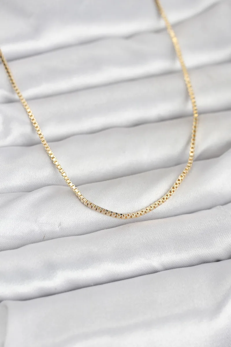 Gold Renk 60 Cm Kare Zincir Kolye