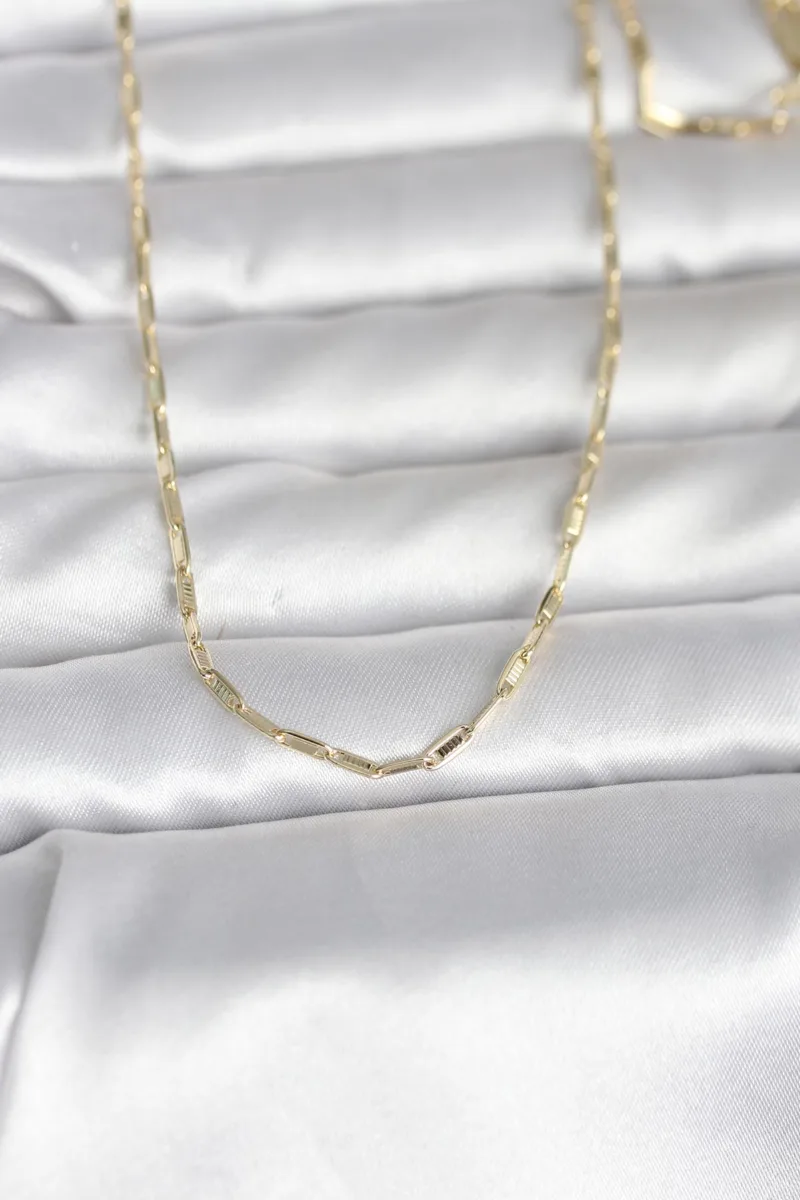 Gold Renk İnce Ataç Zincirli 60 Cm Kolye