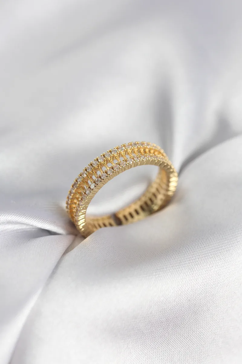 Minimal Tasarım Zirkon Taşlı Gold Yüzük
