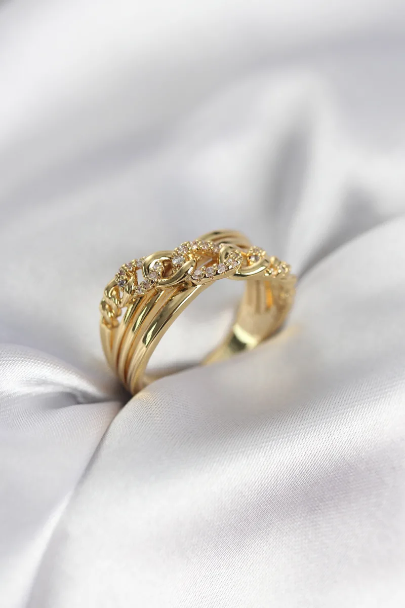 Zincir Model Zirkon Taşlı Gold Renk Yüzük