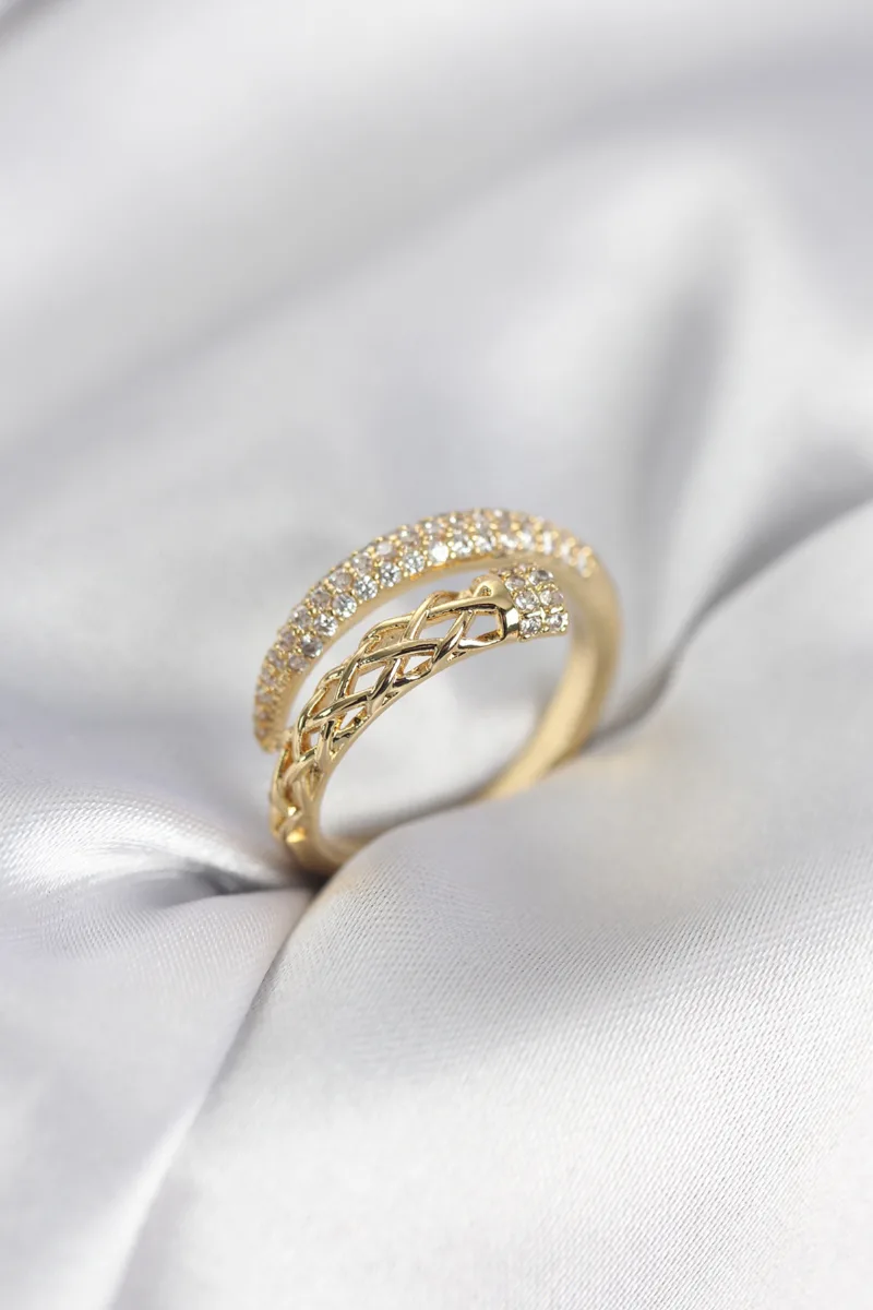 Sarmal Model Zirkon Taşlı Gold Renk Yüzük