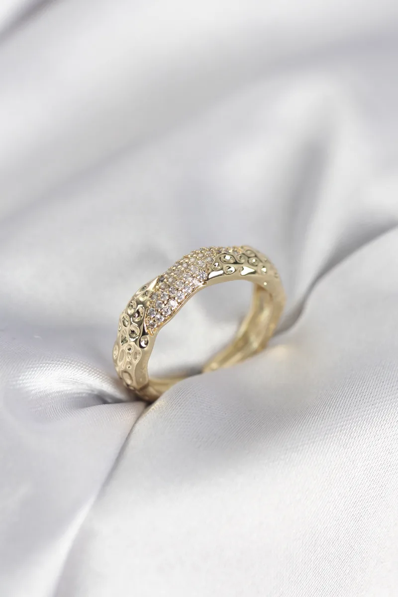Puntalı Zirkon Taşlı Gold Renk Yüzük