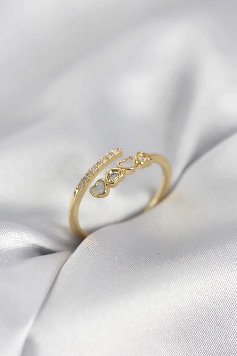 Minimal Kalp Figürlü Zirkon Taşlı Gold Yüzük