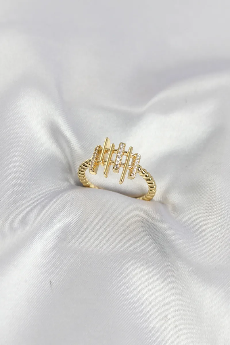 Sütun Model Zirkon Taşlı Gold Renk Yüzük